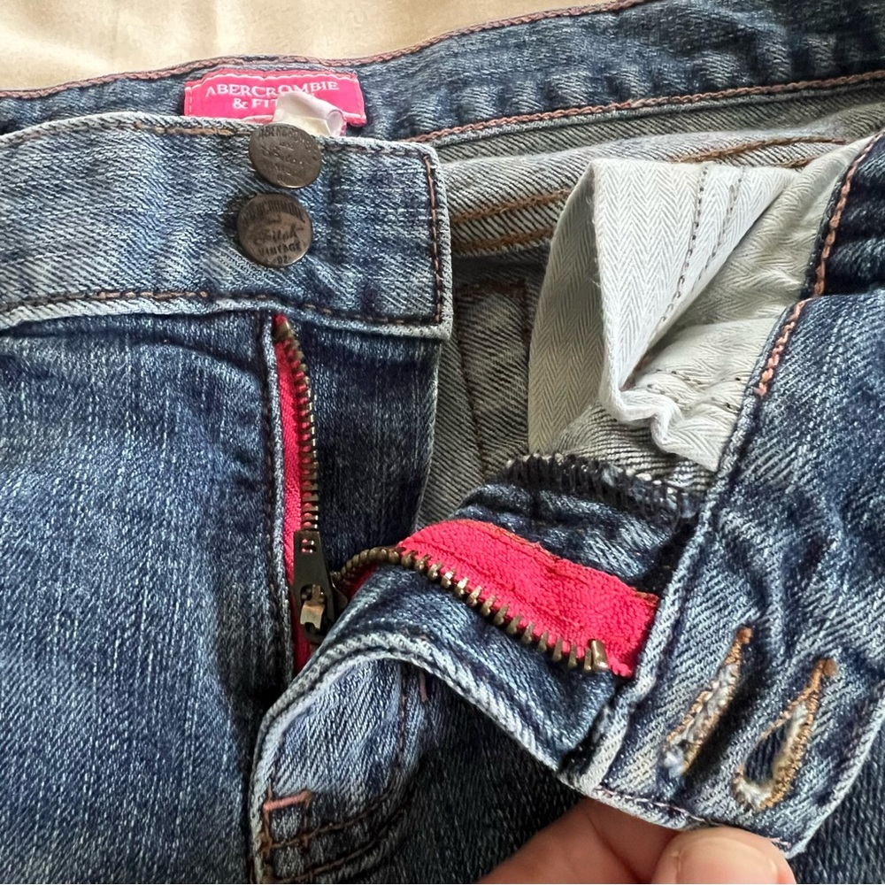 Abercrombie & Fitch Vintage Y2K Blue Denim Jeans with Pink Accents Size 2 - Picture 3 of 11